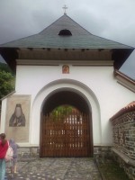 La Manastirea Lainici 04